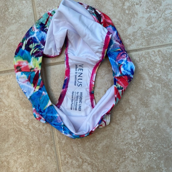 NEW VENUS BIKINI BOTTOM - Picture 5 of 5